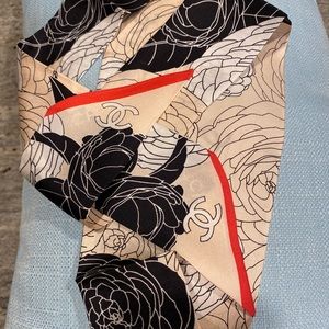 Chanel Bandeau Twilly Skinny Scarf Beige Red CC